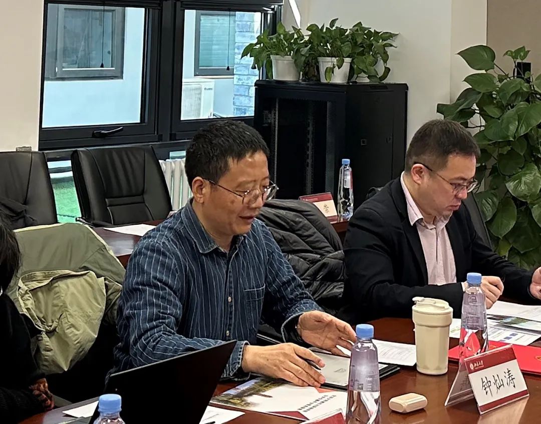 0c2ef5ac4e7446169c97bc97310ec96a.jpg 8.jpg