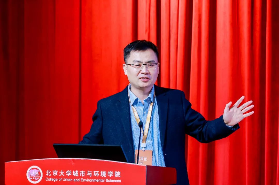 2cf27b17fcf24fd190deba83bd66ad8e.jpg 成毅.jpg