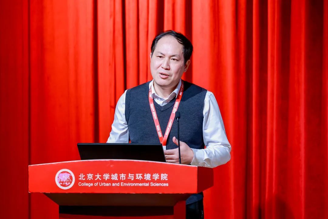 2fe6070657a74de09bfa802497118a28.jpg 吴志峰.jpg