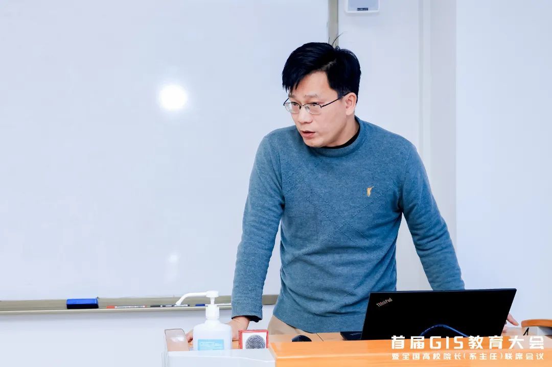 5746fd35c36748169f925a31fb71dcca.jpg 王佳.jpg