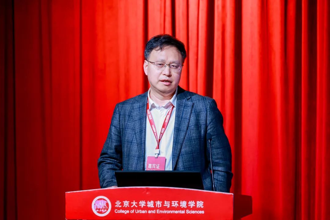 83ff784852e24dd3968fd478d072eb69.jpg 秦昆.jpg