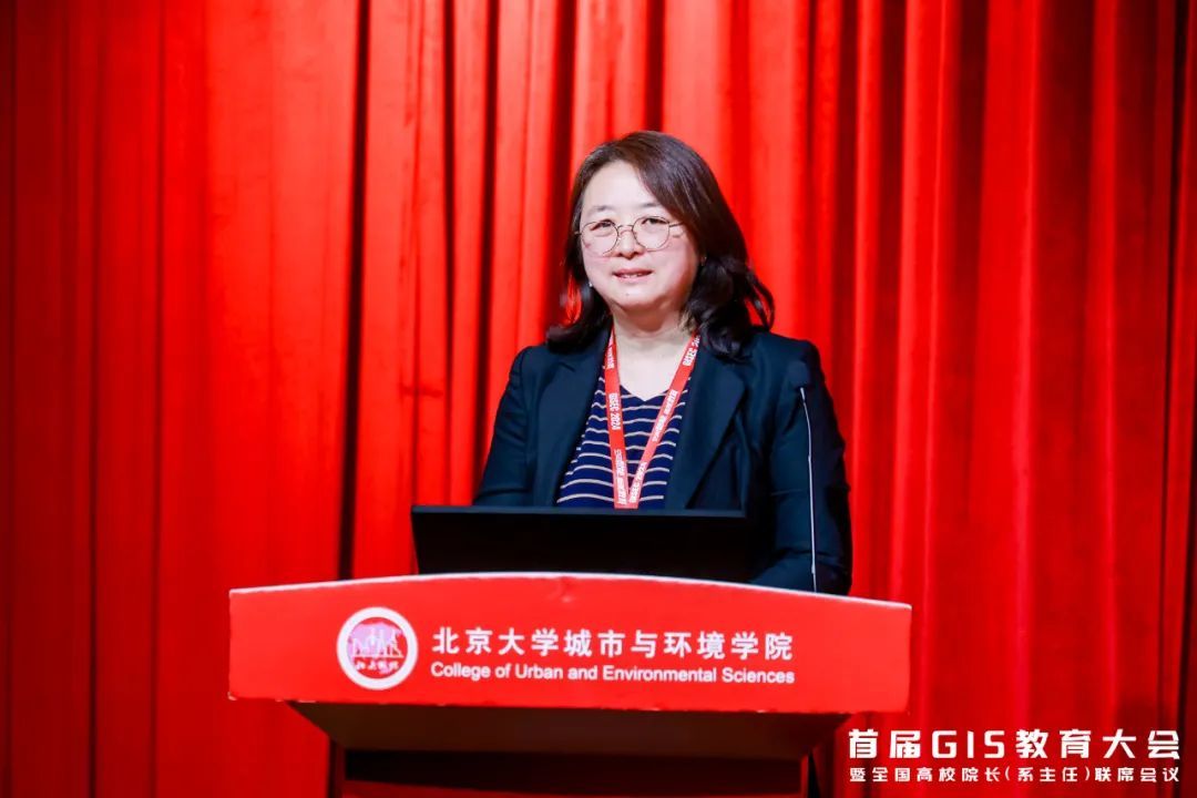 cfec25ea14e34e769690e05434f2dfc7.jpg 李梅.jpg