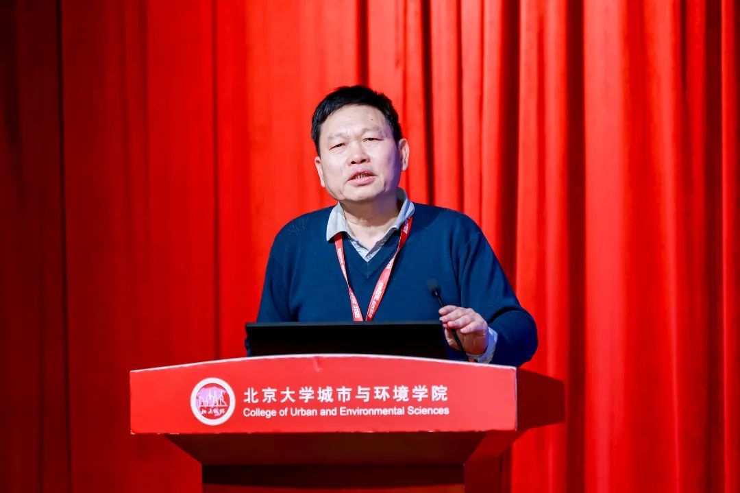 f7f38a2870c340a28efc2f6496093b3c.jpg 邬伦.jpg